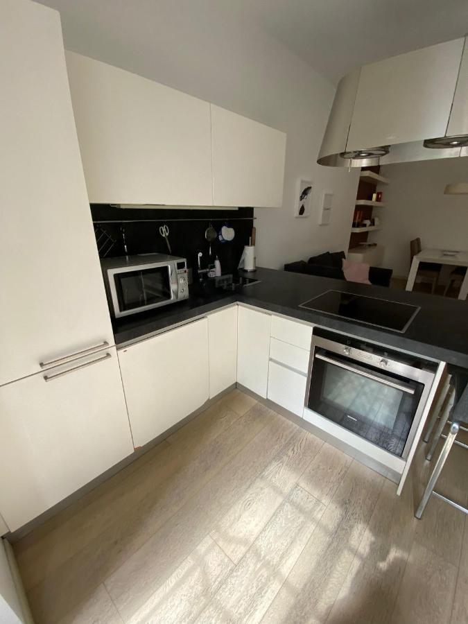Lovely Apartment In The New Porta Nuova Area Милано Екстериор снимка