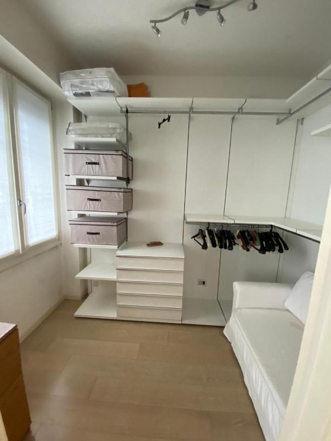 Lovely Apartment In The New Porta Nuova Area Милано Екстериор снимка